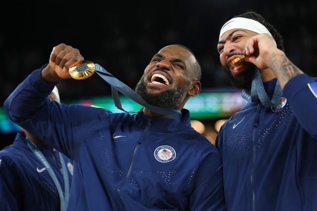 MAD观众热烈欢呼!,蒂姆迎来十二赛季出色发挥上演精彩一战 MAD观众热烈欢呼!,蒂姆迎来十二赛季出色发挥上演精彩一战