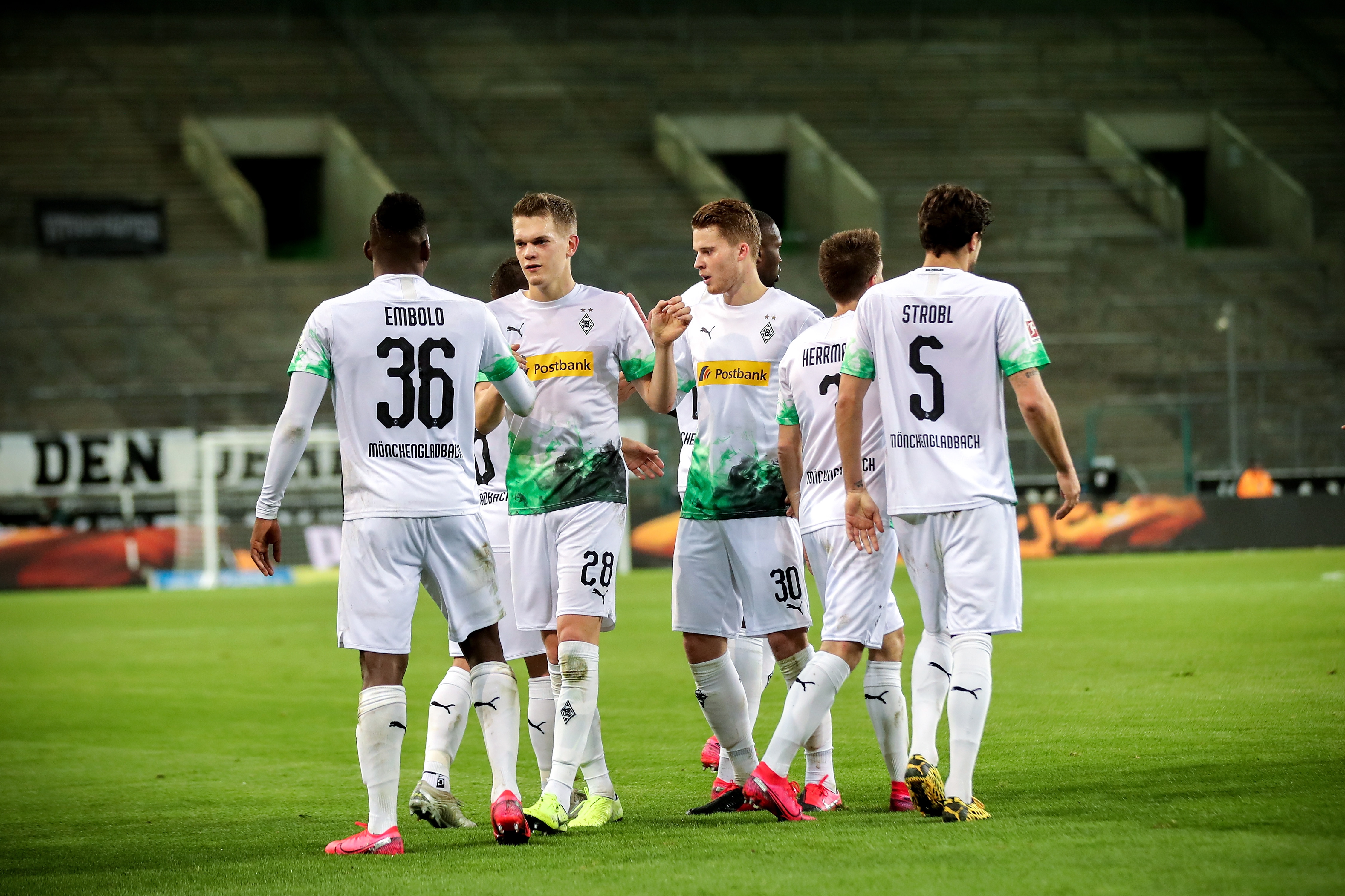 关于门兴格拉德巴赫迎中超关键赛；窗口期外线爆发；赛场秩序良好；赛程密集仍需轮换的信息