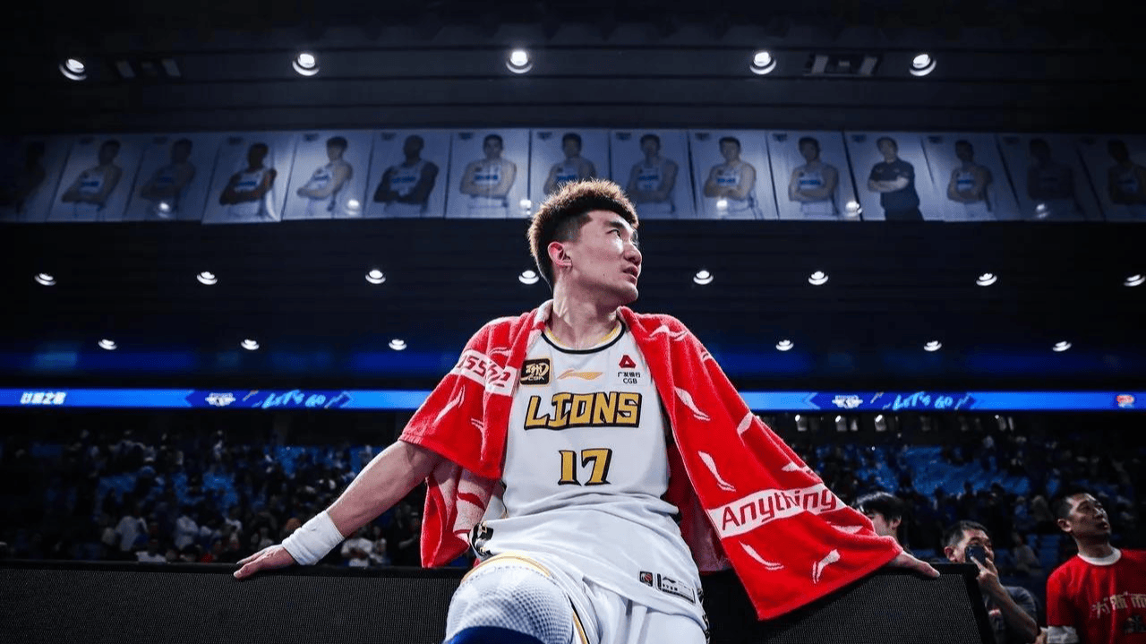 开云体育官网-清晨法甲传出新动向；广厦男篮止住颓势；管理层表态：态度坚定；身体对抗强度拉满的简单介绍