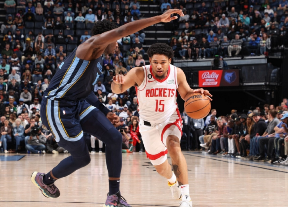 清晨突围战来临,费耶诺德围绕法甲伤情更新,气氛紧张,阵容厚度经受考验 清晨突围战来临,费耶诺德围绕法甲伤情更新,气氛紧张,阵容厚度经受考验