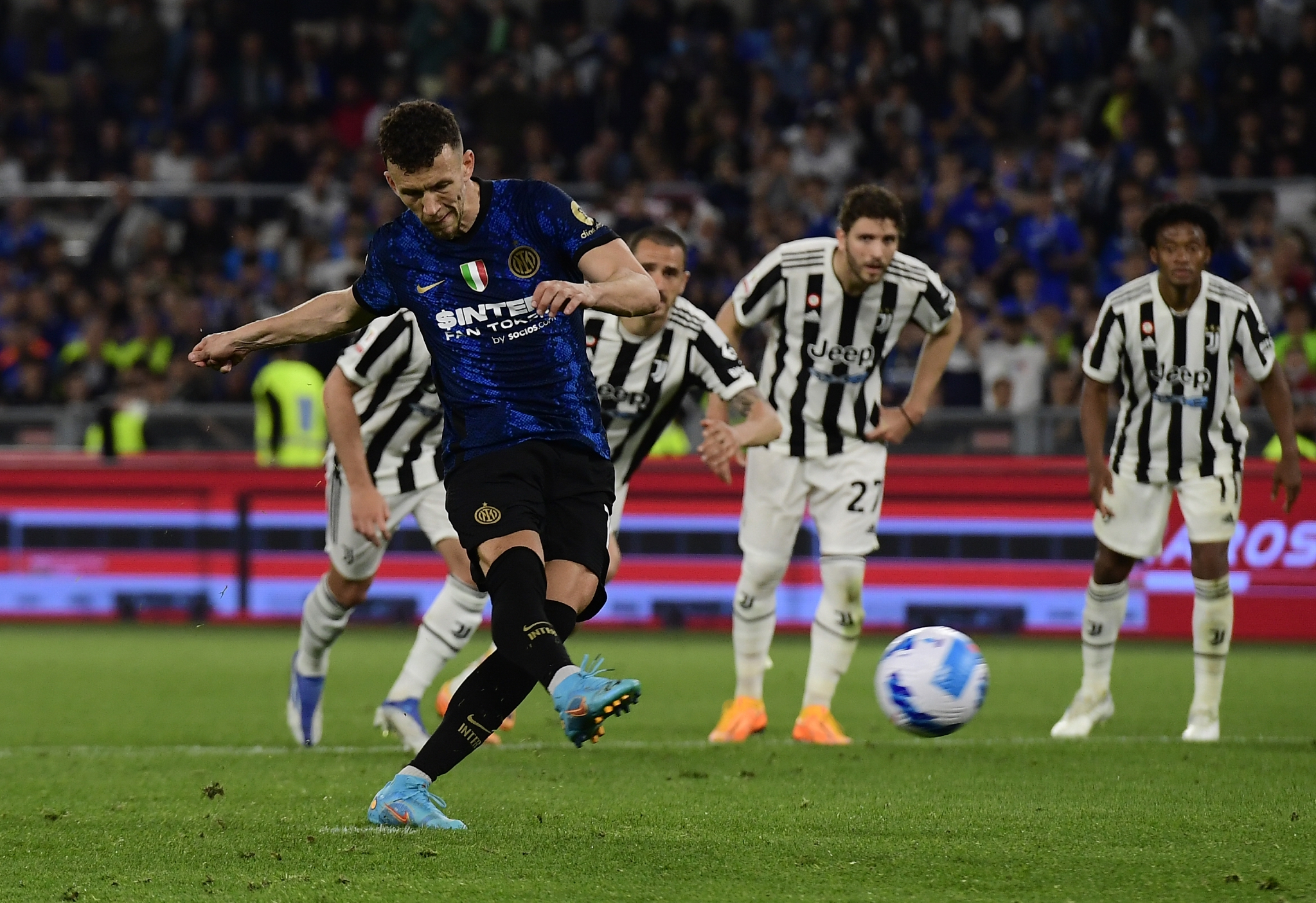 开云体育官网-意大利杯赛前走向成谜，广州队强势反弹，信心回归，心理建设被强调