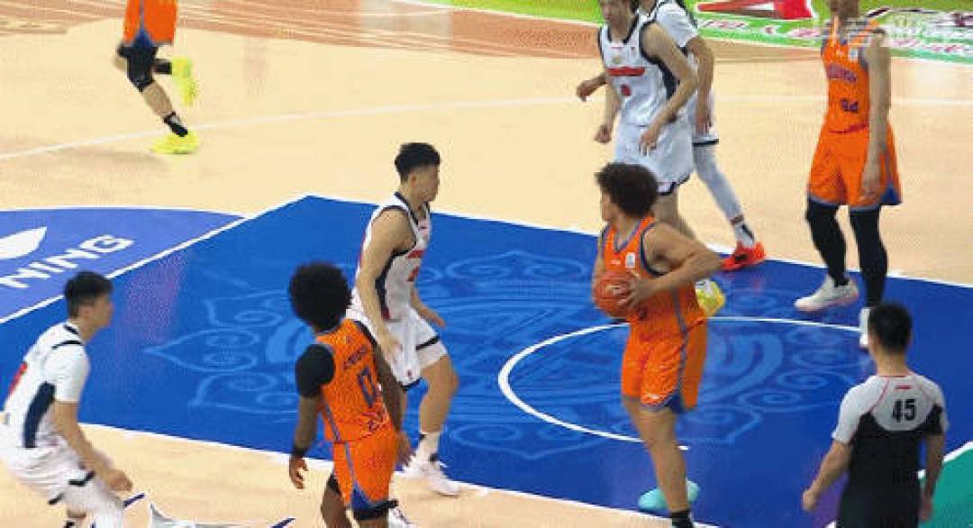 开云体育入口-包含转折点多特蒙德遗憾出局，CBA常规赛赛后攻防权衡，球迷炸锅，赛季目标并未改变的词条