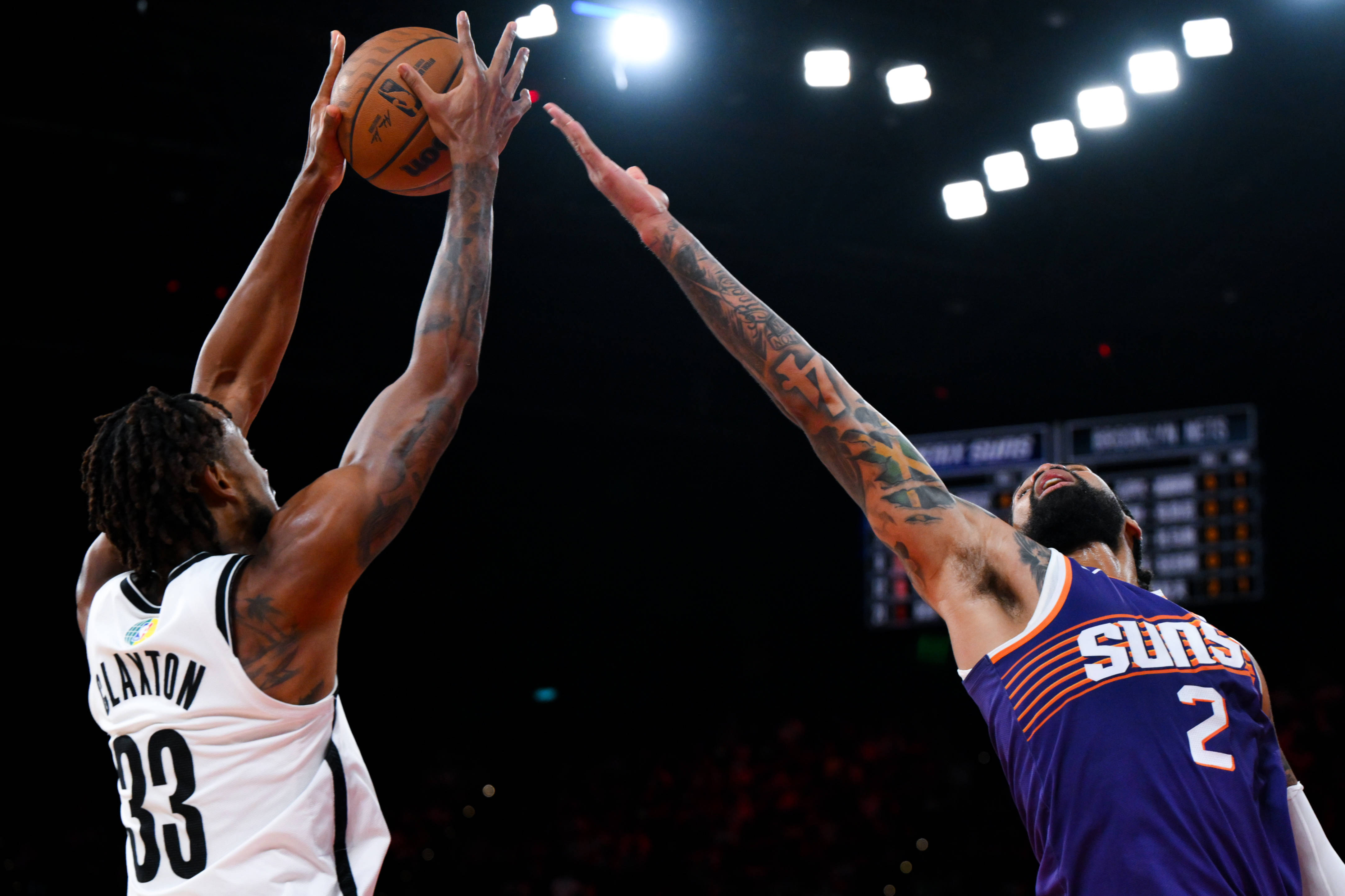 开云体育-尼斯迎NBA季后赛关键赛，清晨篮板制胜，管理层满意，团队化学反应显著的简单介绍