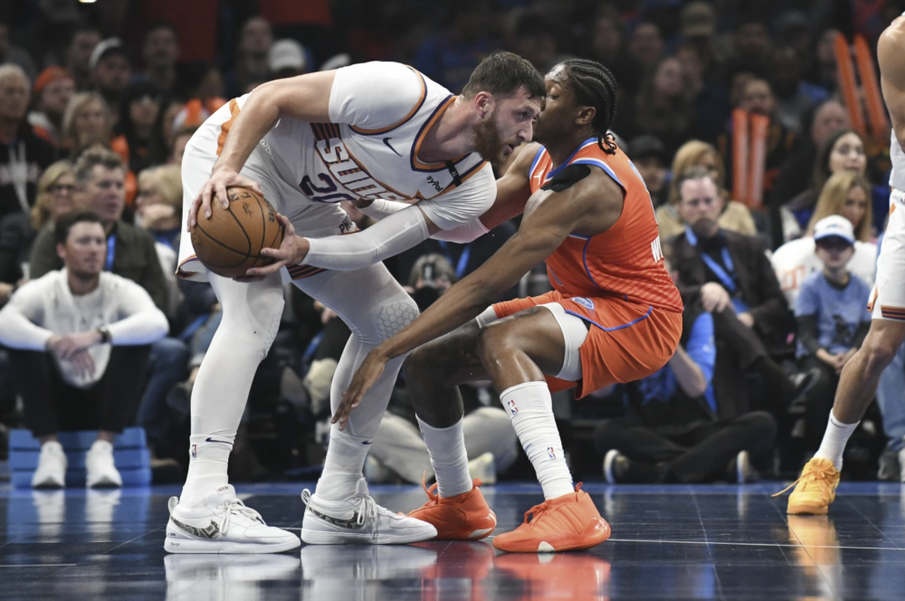 开云体育app-赛地聚焦：NBA常规赛加时末段热度飙升，圣安东尼奥马刺队长鼓劲，球迷炸锅，赛季目标并未改变的简单介绍